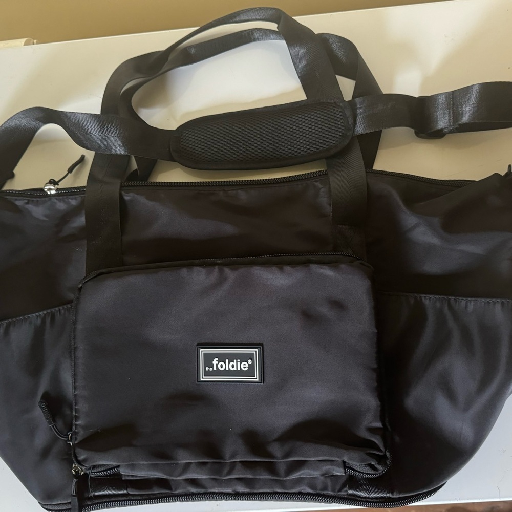 Foldie Black Women's Shoulder Bag